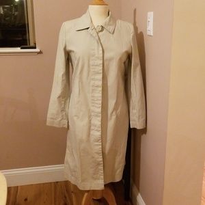 Gap khaki trench rain coat, size small